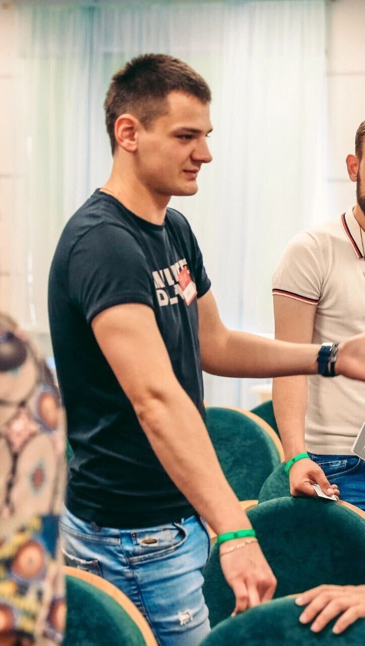  33057893  Rodion, 33 ,    