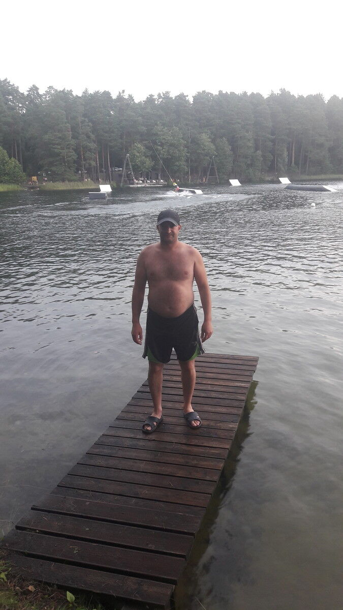  ,   Marek, 46 ,   ,   , c 