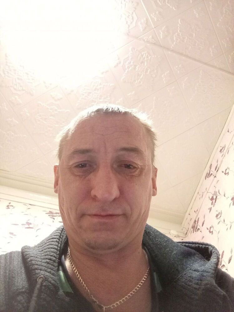  42933843  , 49 ,    