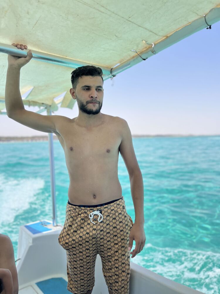  ,   Yassen, 23 ,   ,   