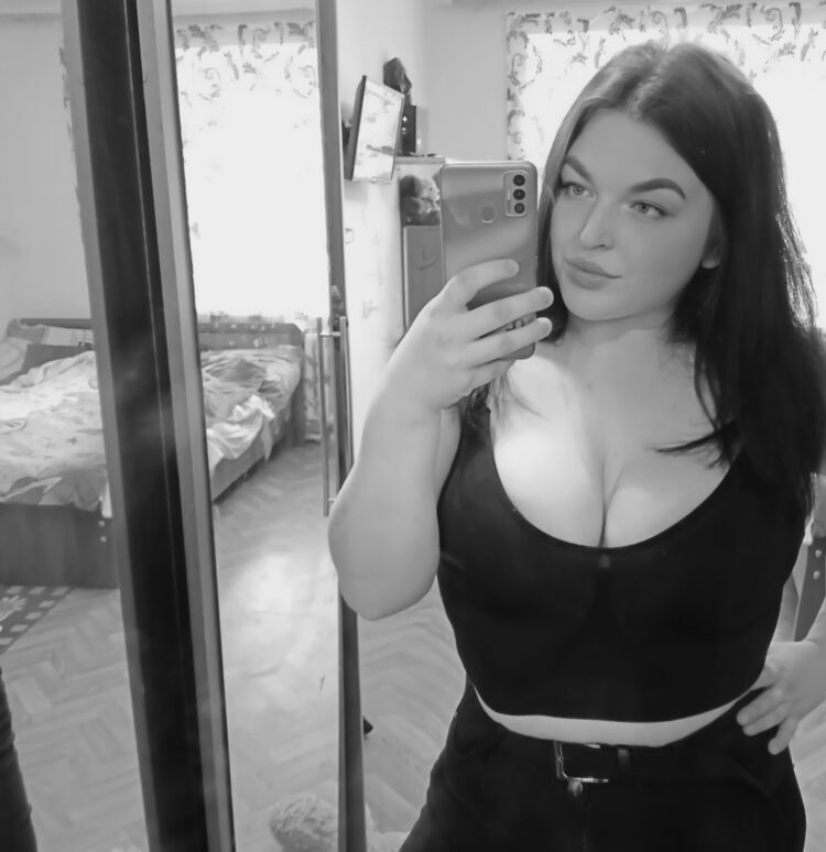  ,   Milena, 26 ,  