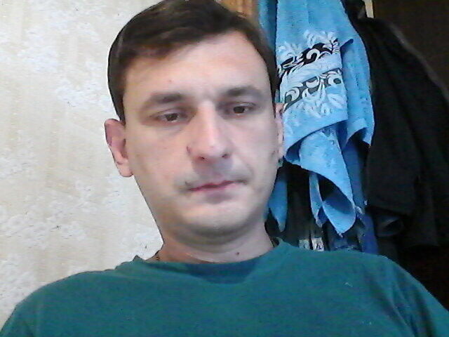  ,   Maxim, 41 ,  