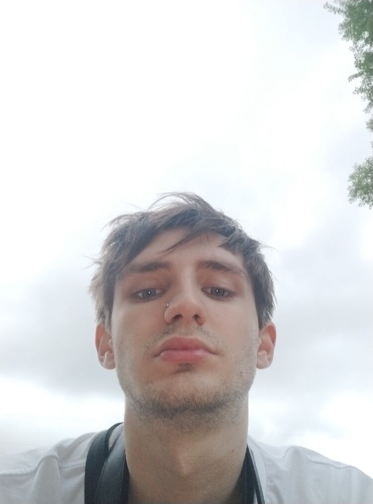  46933943  , 20 ,    