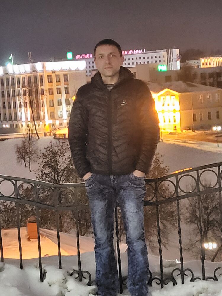  ,   Aleksandrs, 37 ,   ,   