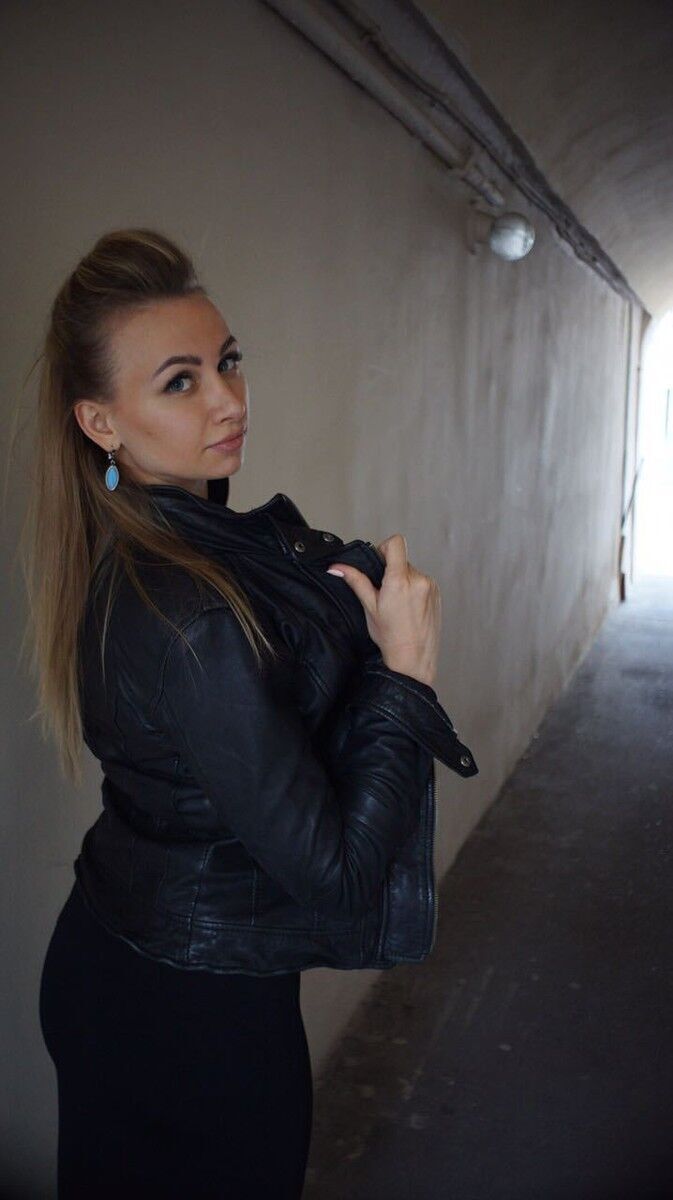  23981863  Oksana, 27 ,    --