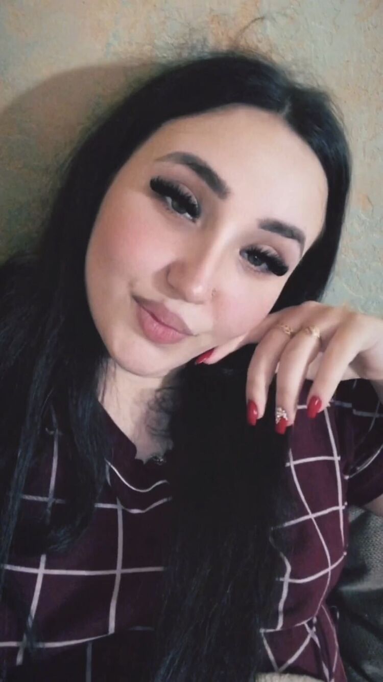  46997573  Aleksandra, 18 ,    