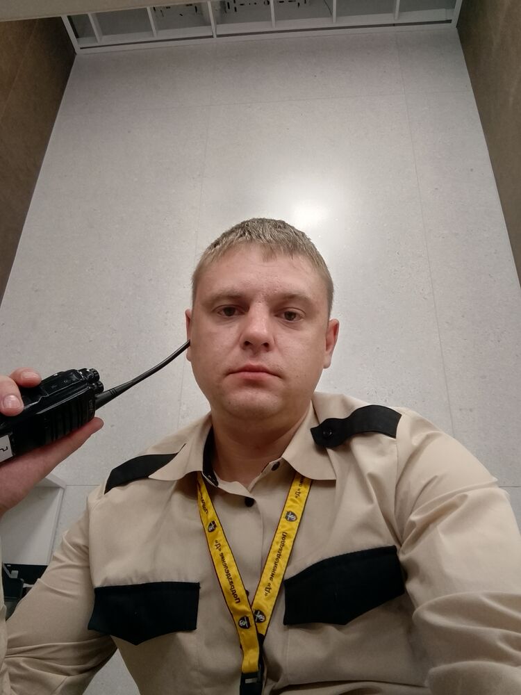  46975883  , 32 ,    