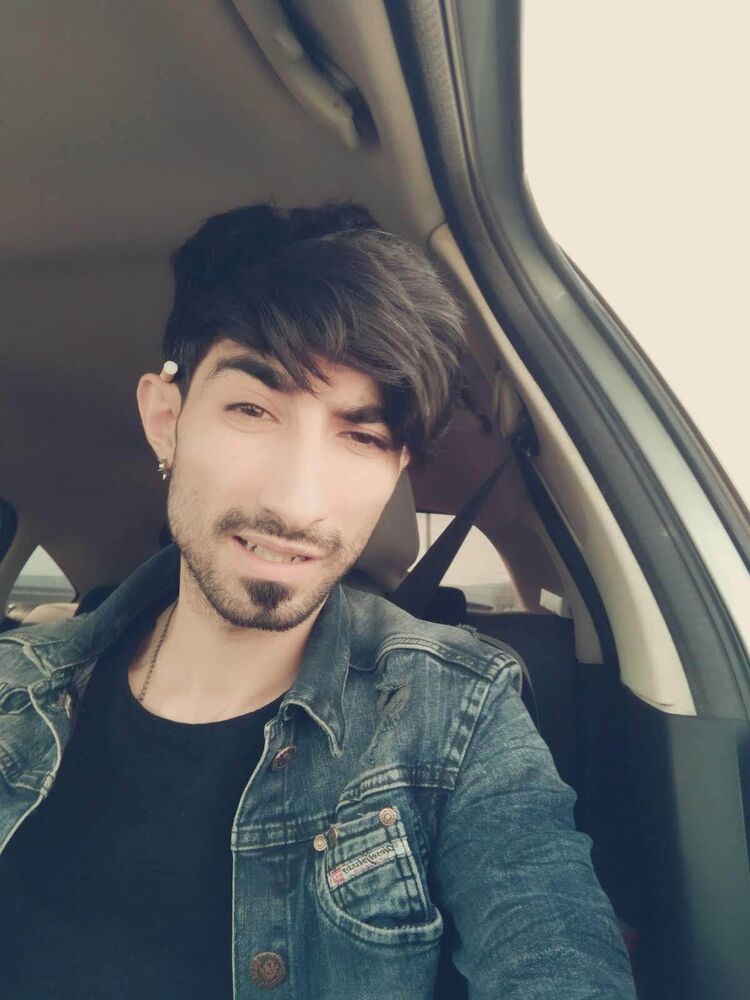  46887713  Yvz, 31 ,    