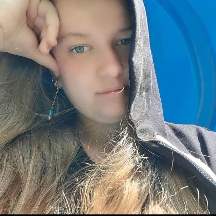  43680323  , 20 ,    