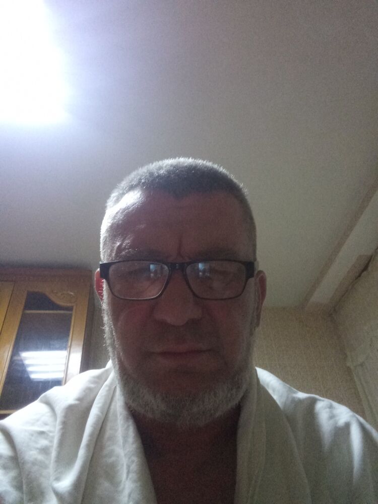  44037213  , 47 ,    