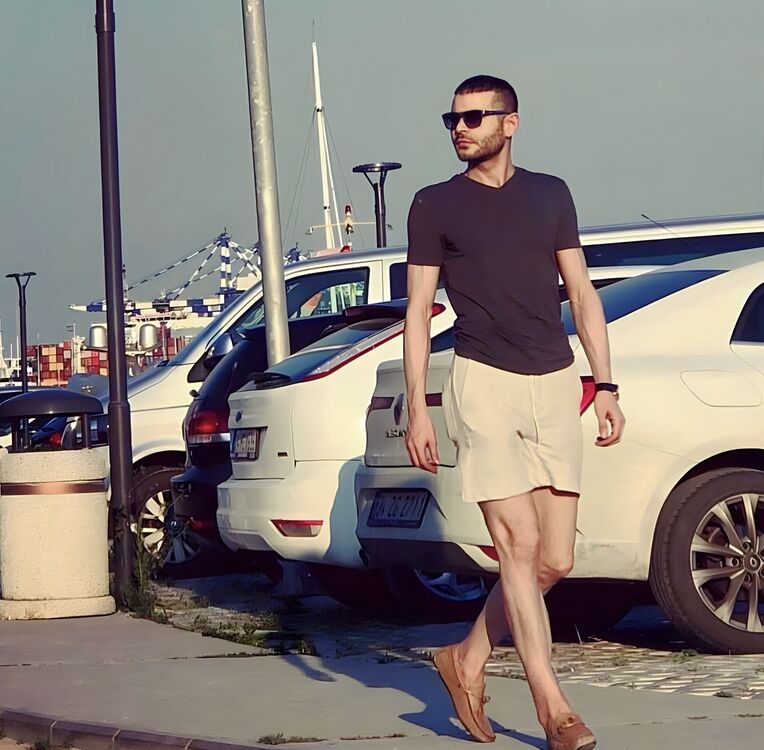  ,   Ali, 28 ,   ,   