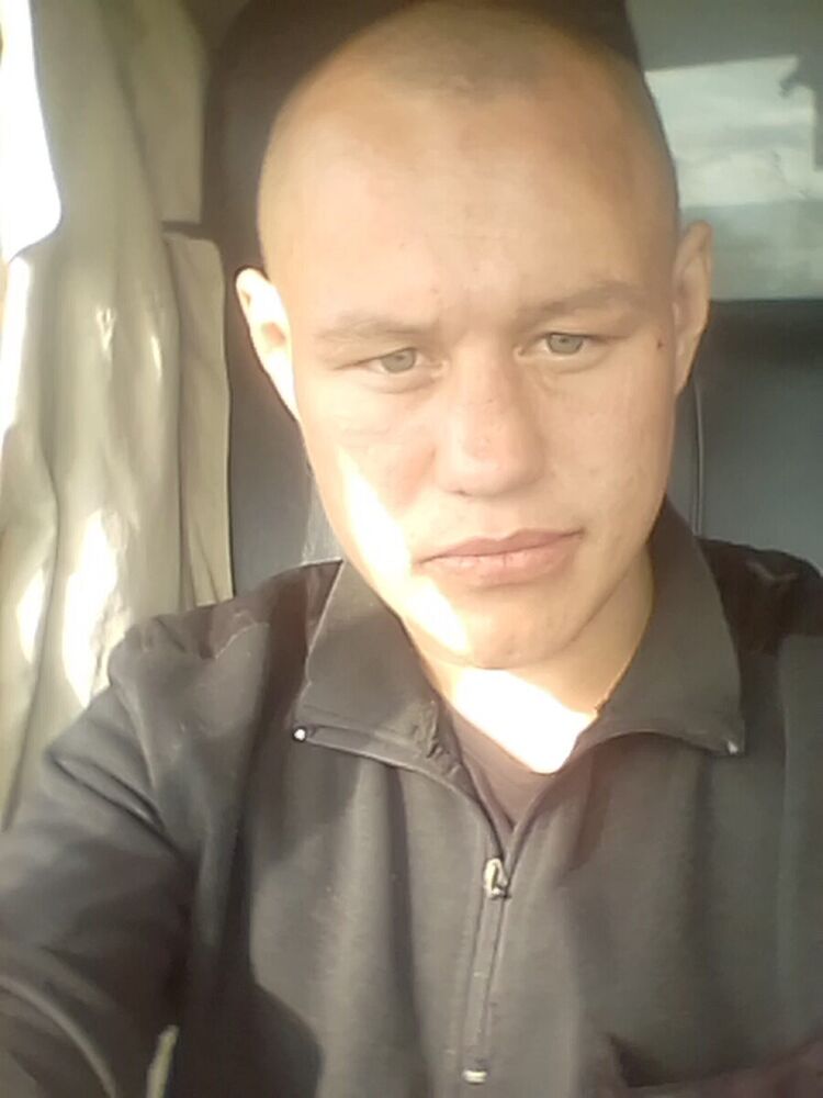  21047743  , 35 ,    