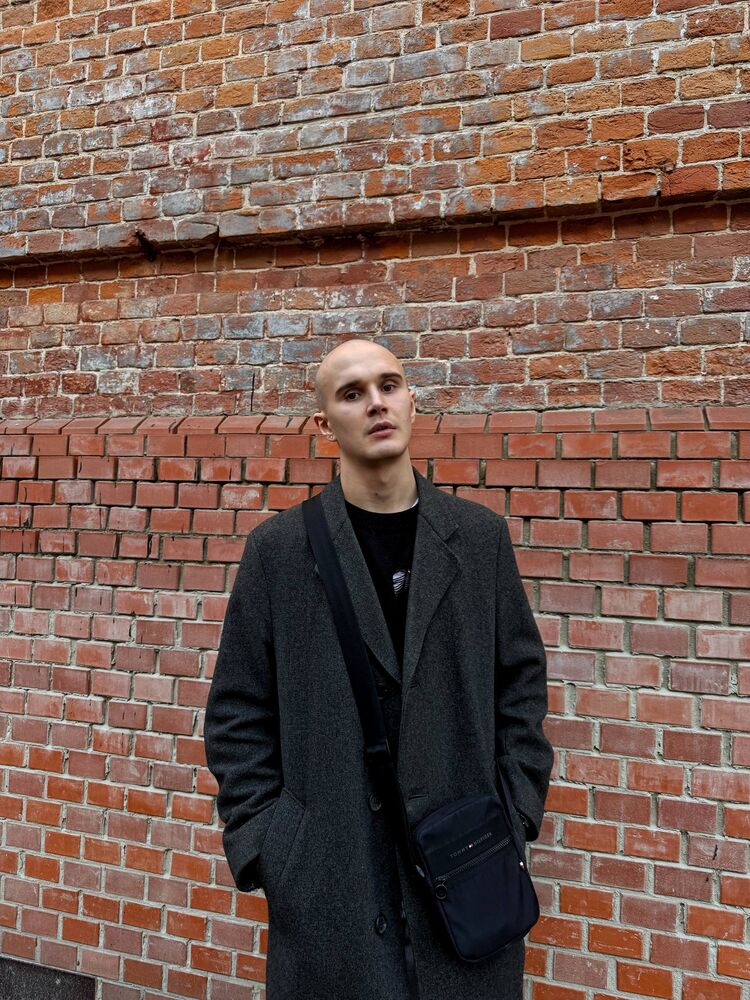  54658843  , 23 ,    -