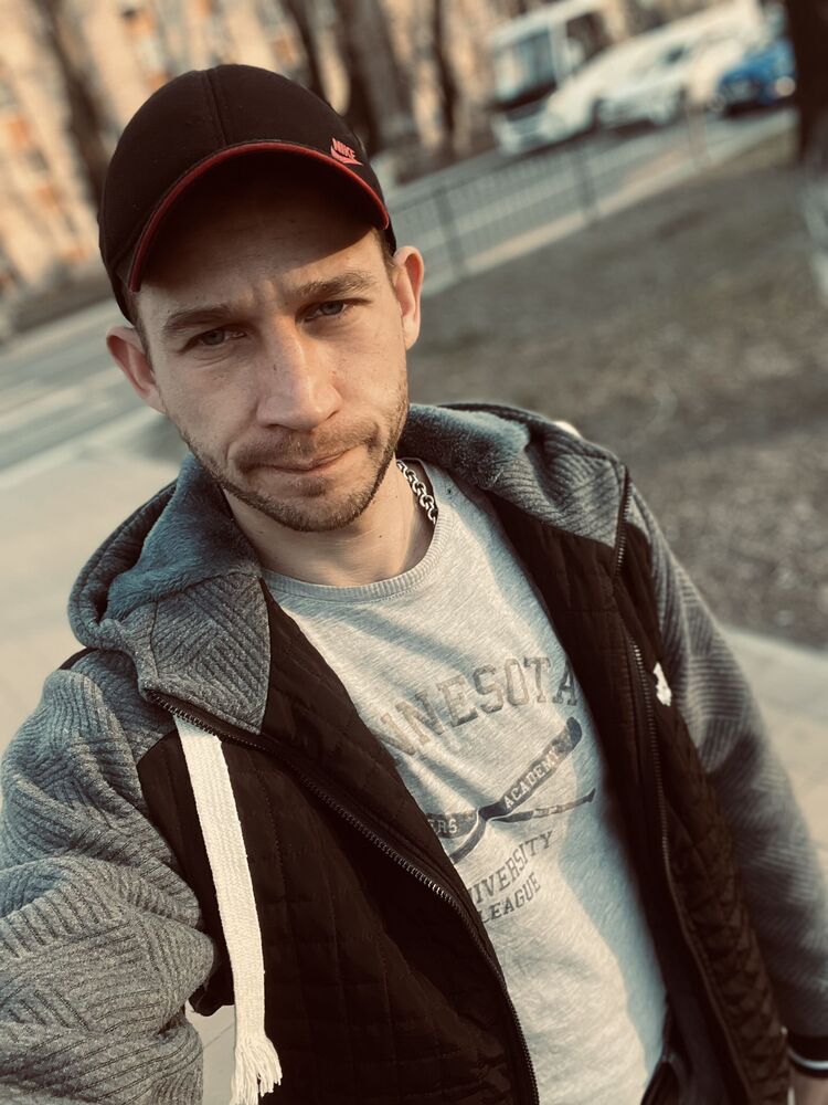  --,   , 33 ,   