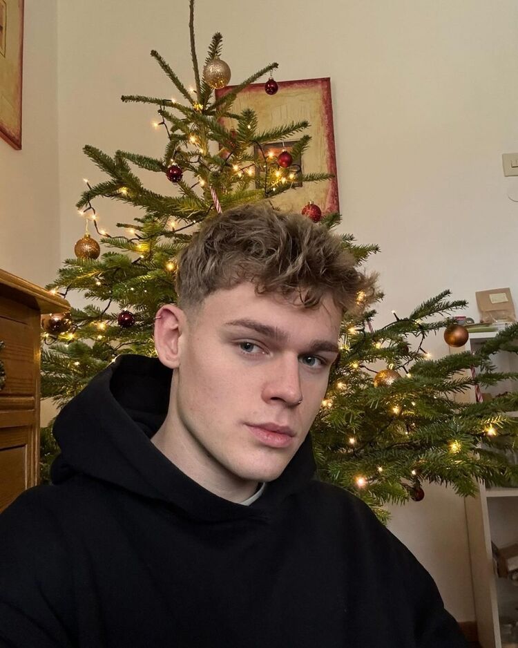 ���� 43958873 ����� Art, 23 ����, ���� ���������� � ������ ���������