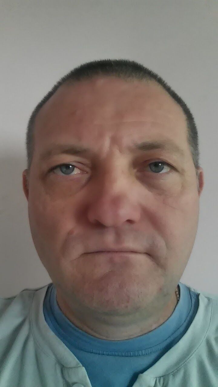  43848443  Bob, 44 ,    