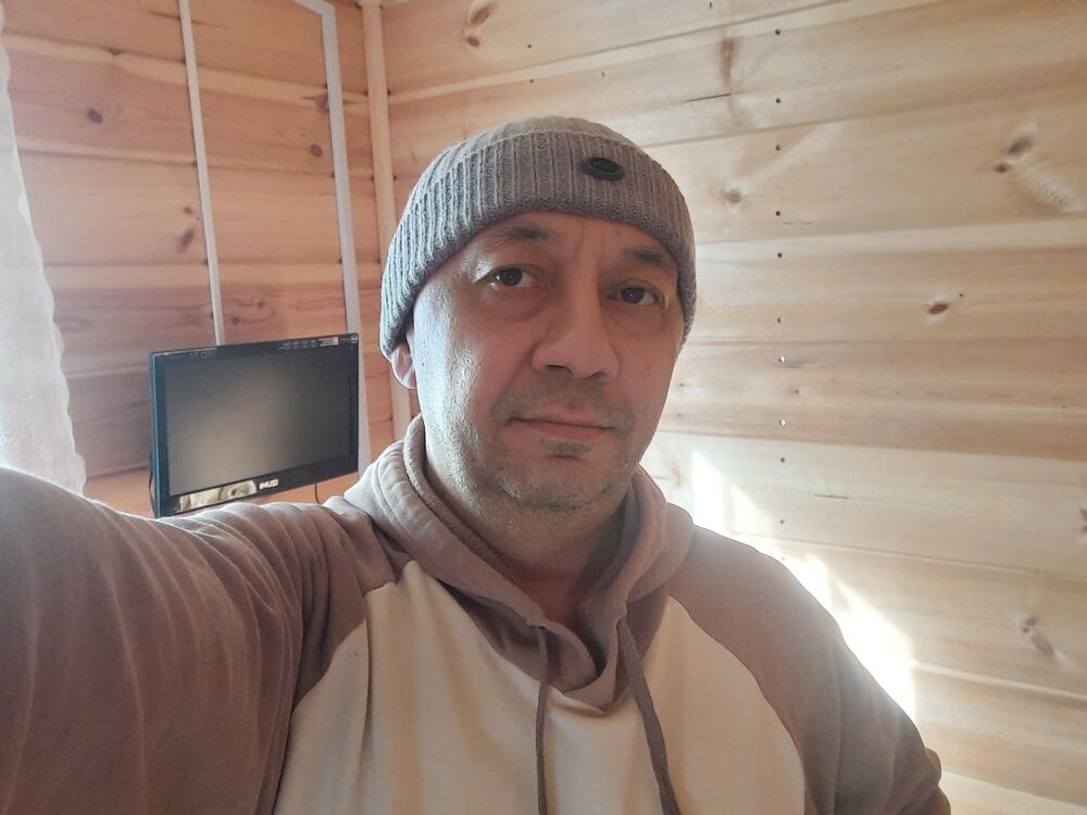  39878393  Zufar, 51 ,    