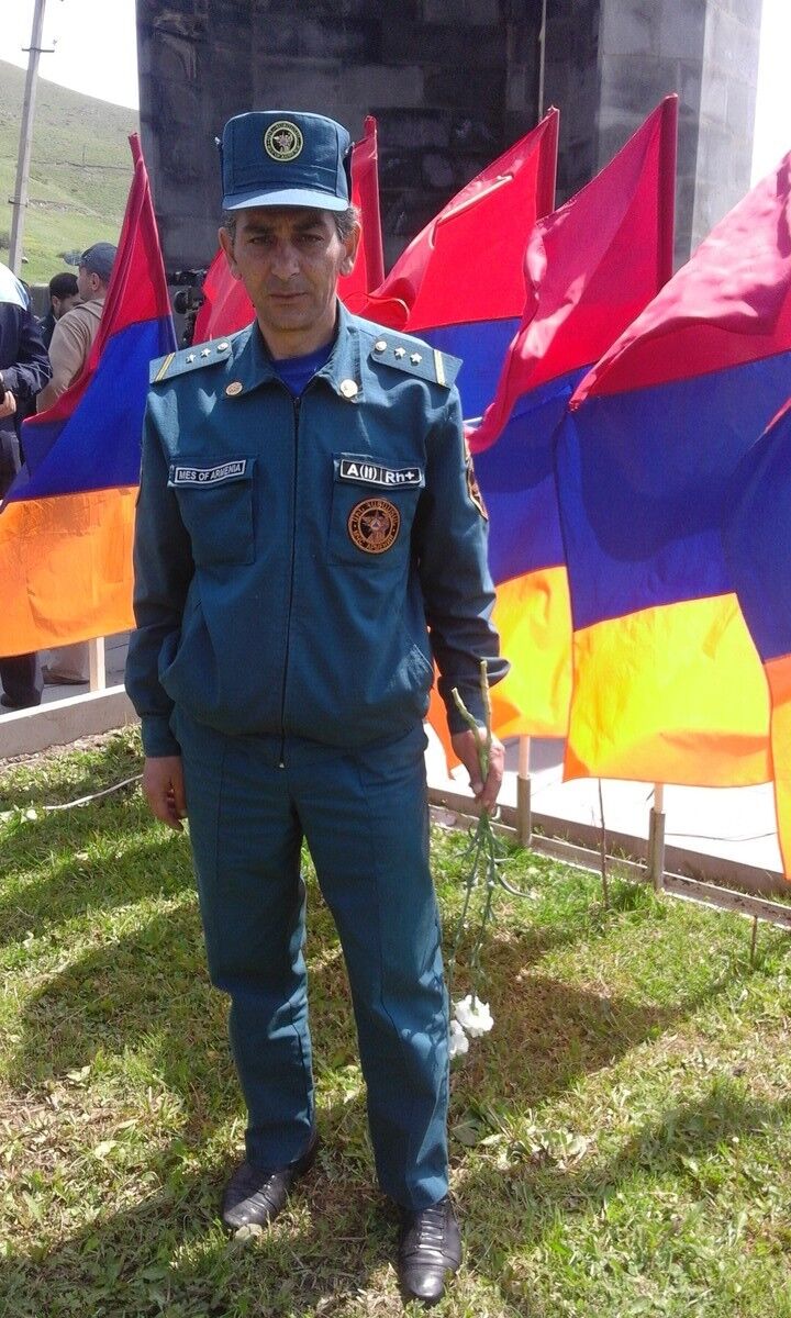  7537643  Arayik, 55 ,    