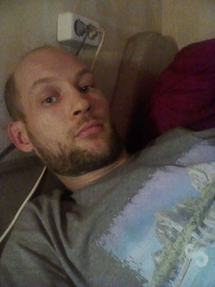  40495613  , 35 ,    -