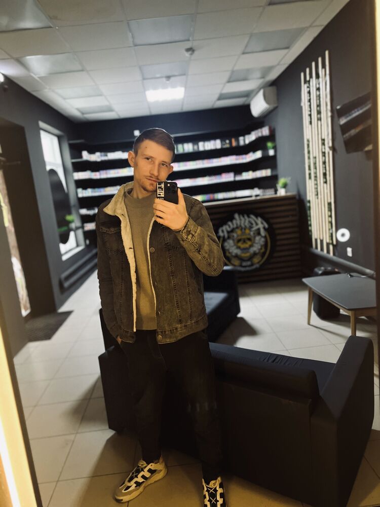  48973833  , 21 ,    