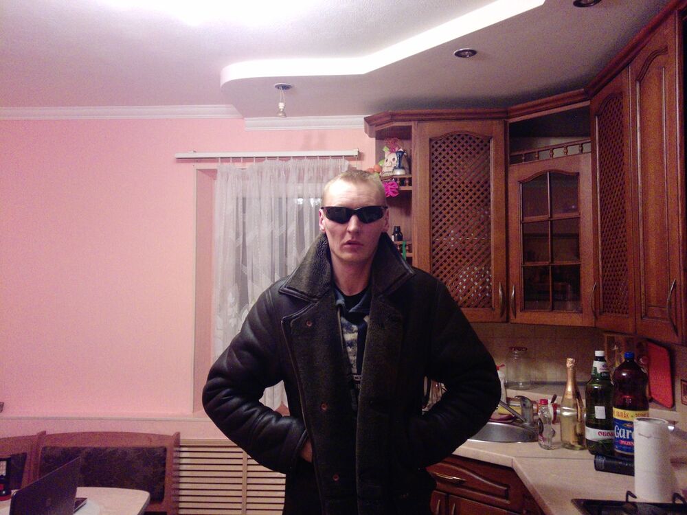  7199133  Slava, 44 ,    
