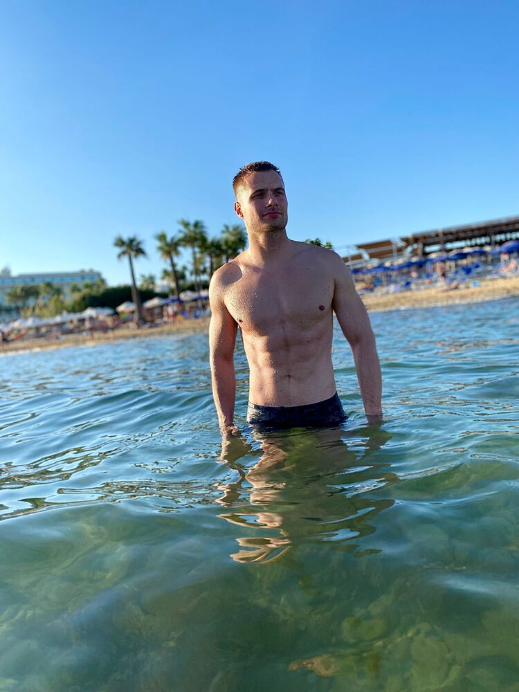  38552653  , 36 ,    -