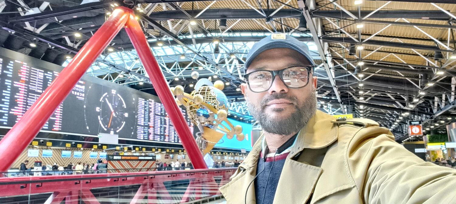  54267643  Alex, 46 ,     