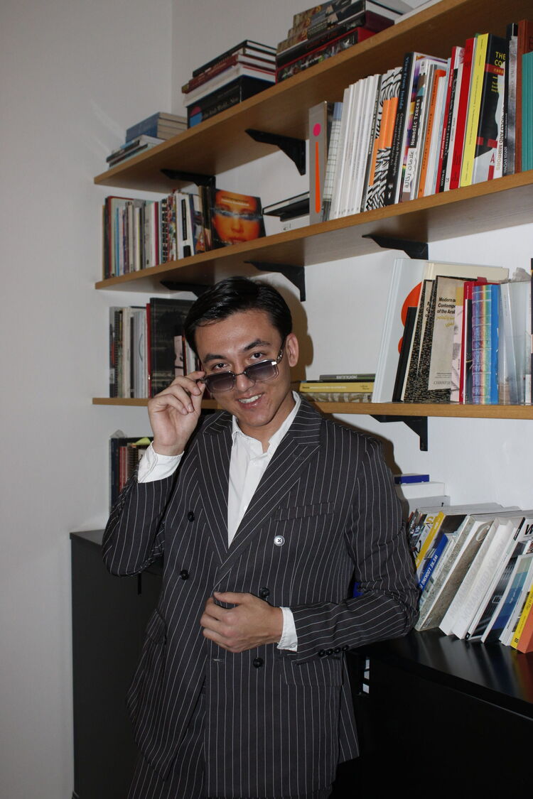  53603173  Umar, 28 ,    