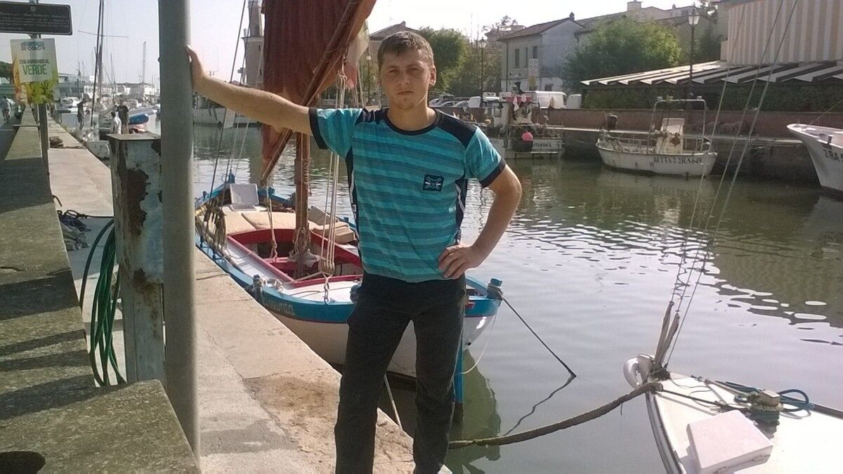  12127843  Leomid, 31 ,    