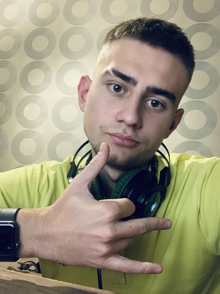  35611283  , 20 ,    