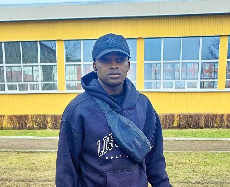  50202833   , 32 ,    Utopia