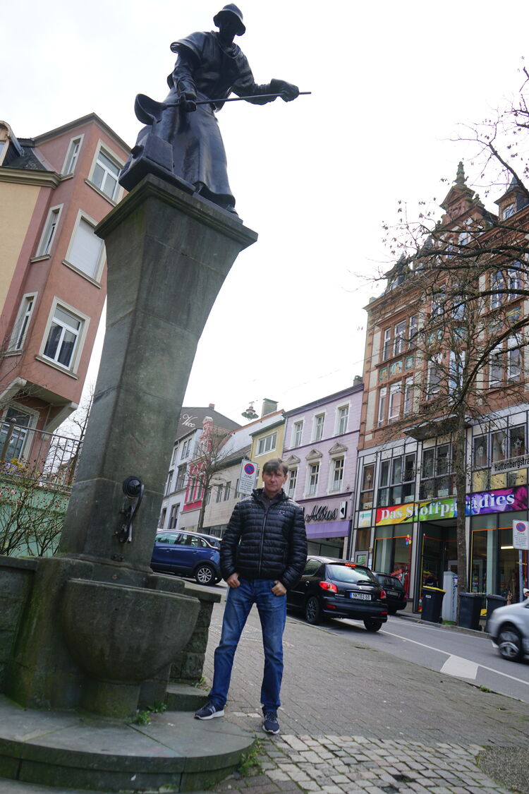  ,   Vladimir, 58 ,  