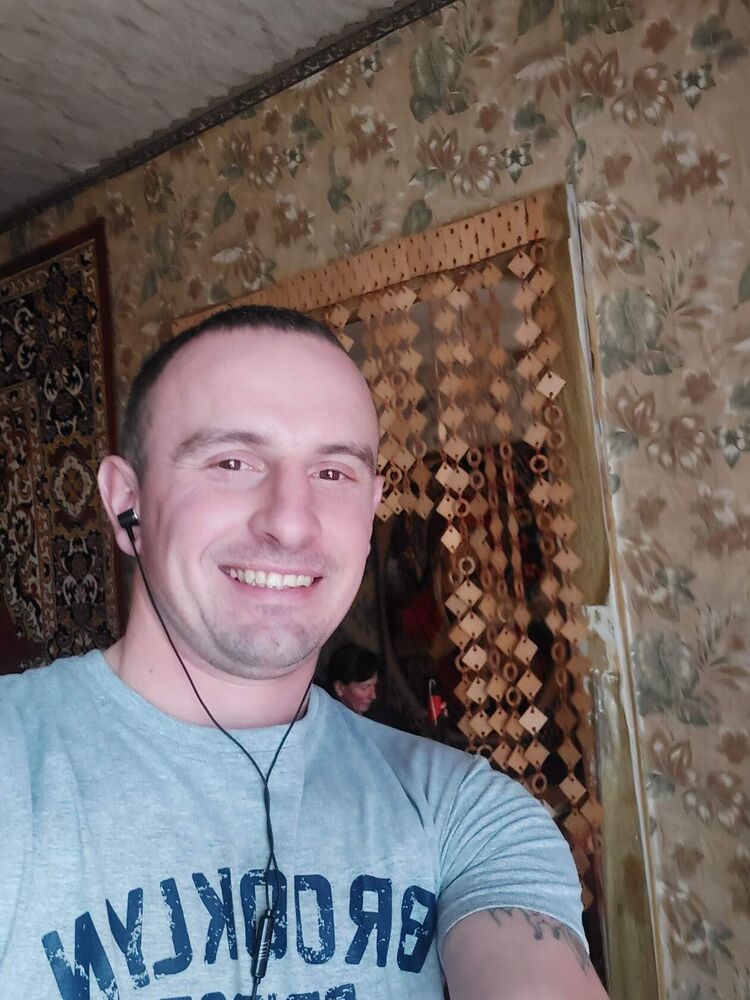  ,   Kirill, 35 ,   ,   