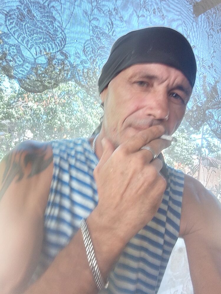  46077983  , 52 ,    