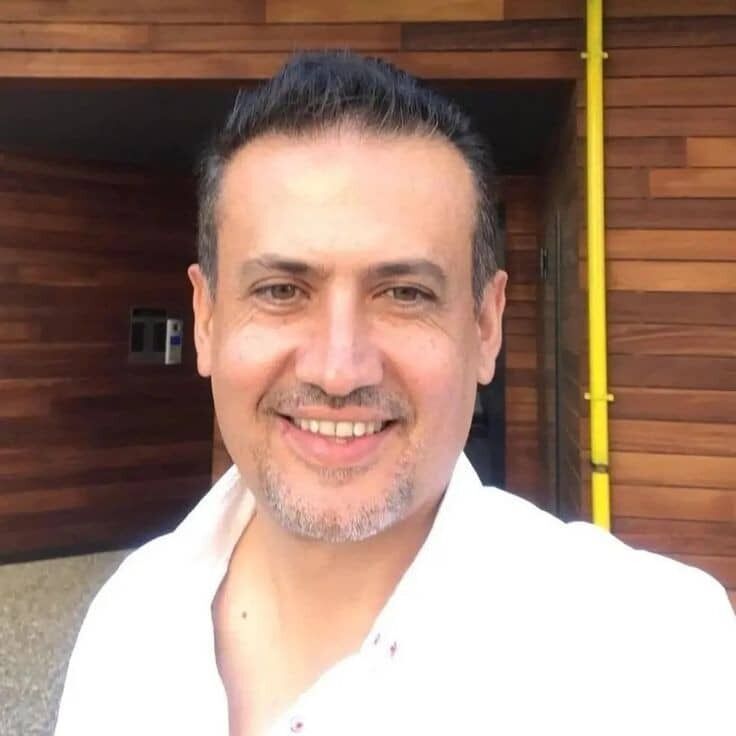  44996923  David Noah, 60 ,    