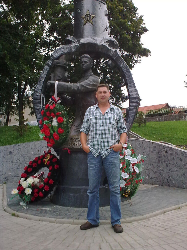  8976943  ANTON, 58 ,    