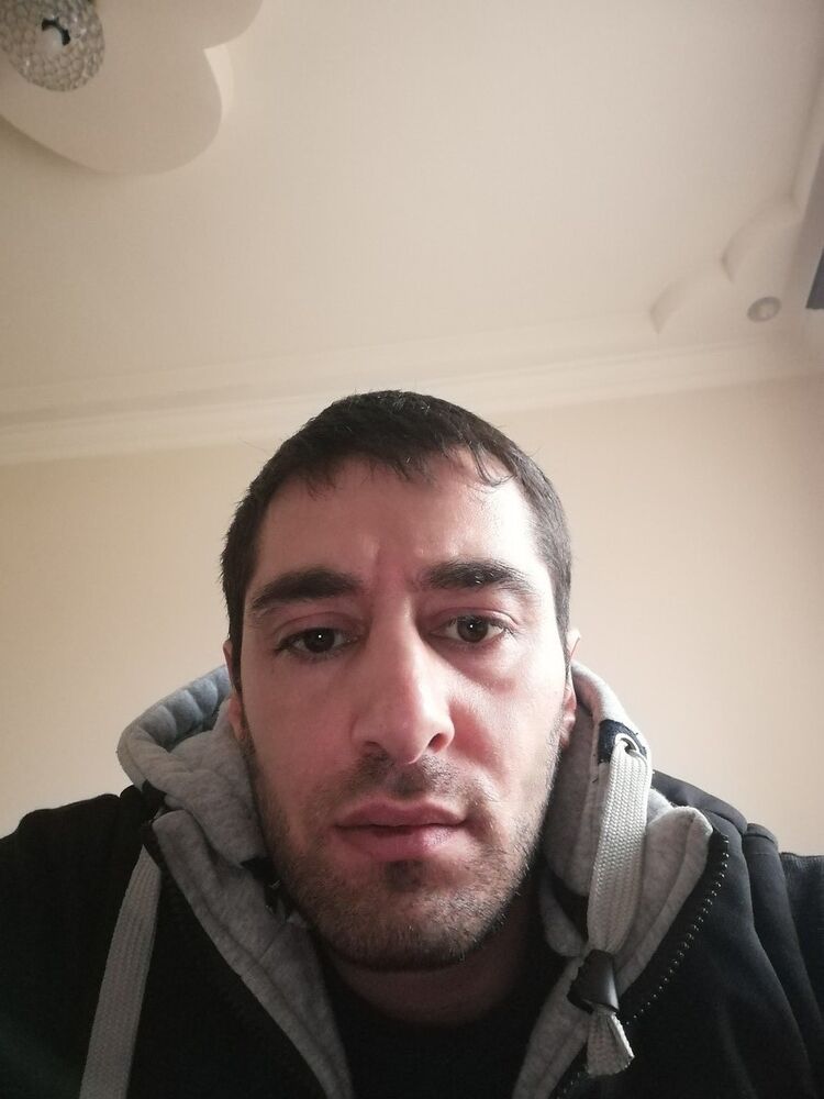  18518453  Narek, 38 ,    