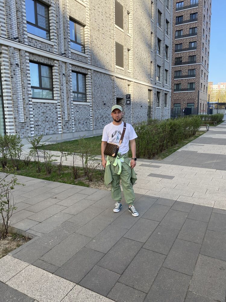  52826183  , 28 ,    