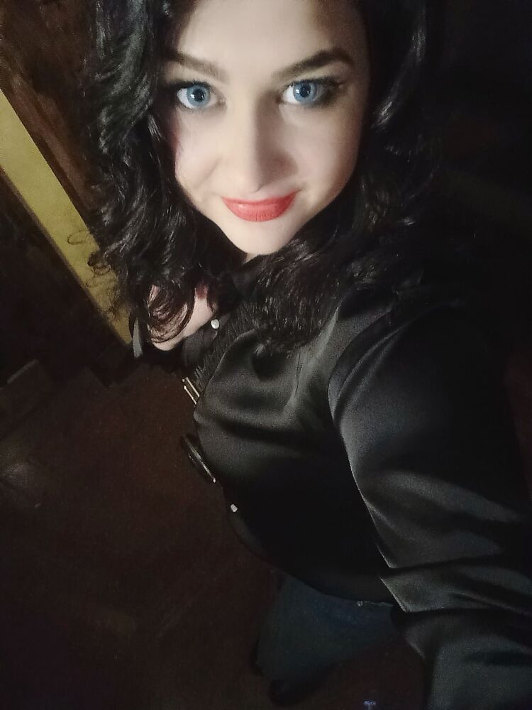  ,   Alexandra, 29 ,   ,   