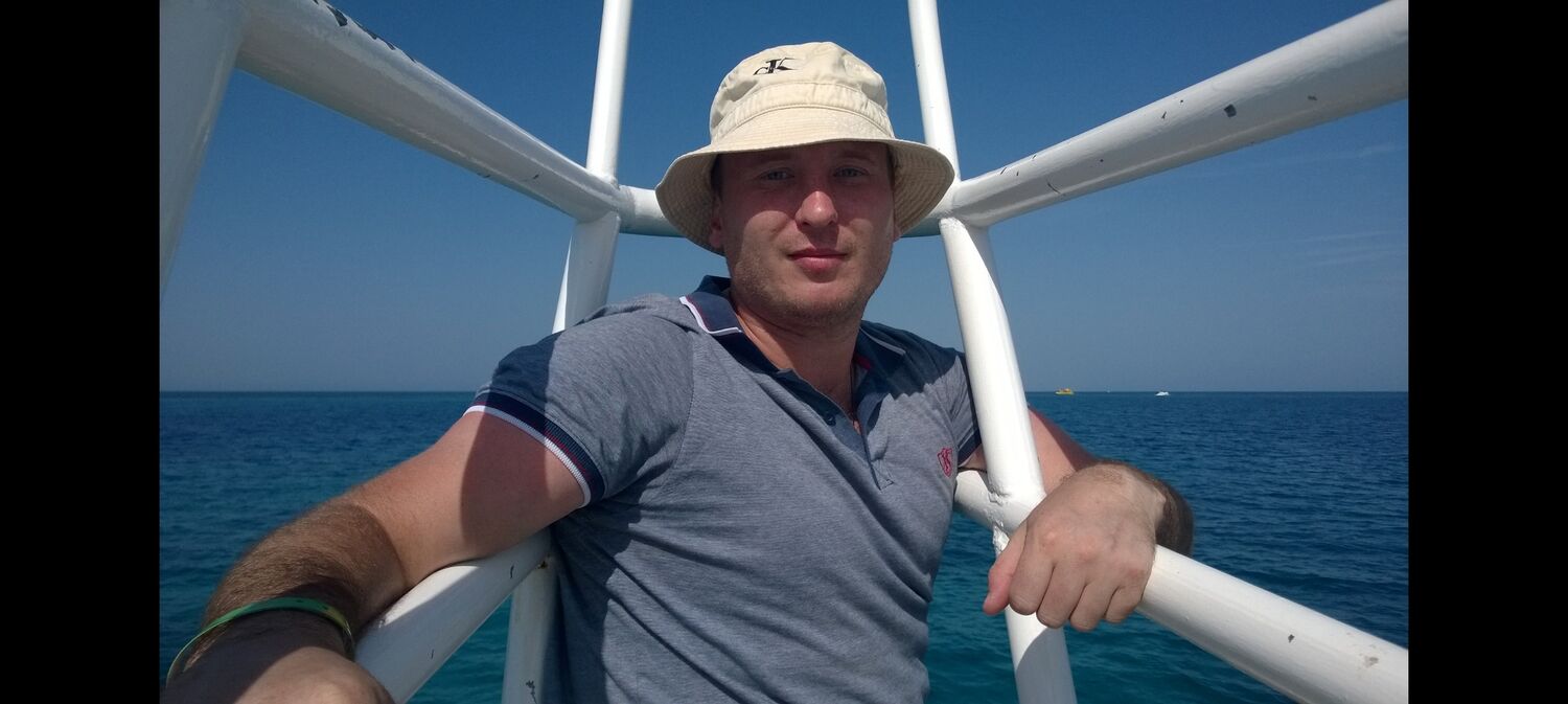  48253743  Arseniy, 41 ,    