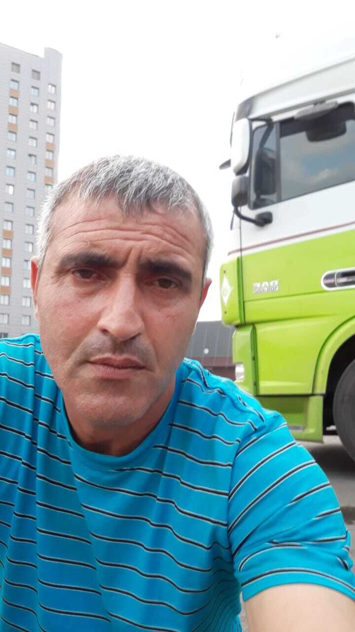  43134203  Faik, 47 ,    