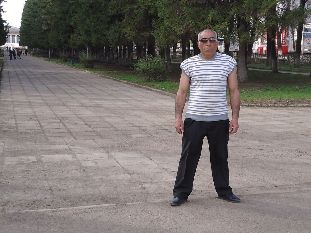  8895973  Samir, 61 ,    