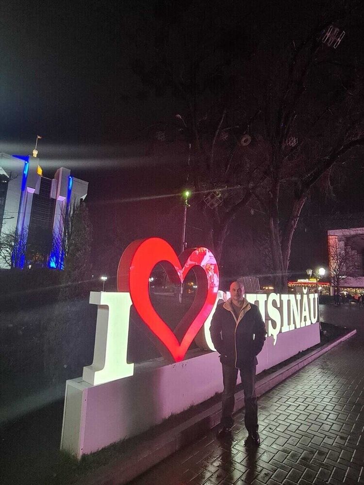  21937313  Ivan, 40 ,    