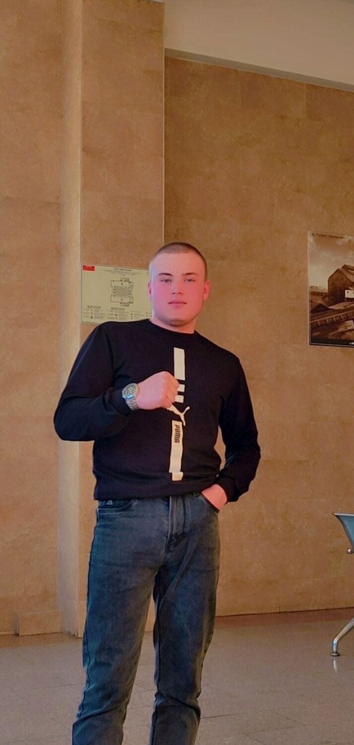  44978243  , 21 ,    