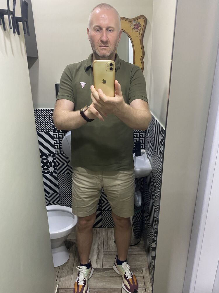  54810263  Anatolie, 40 ,    