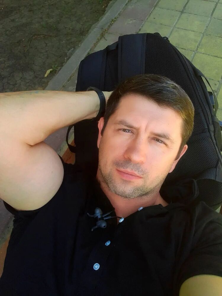  --,   , 40 ,     , c 