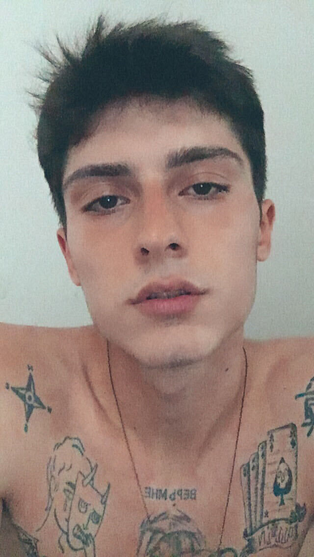  28543543  Paata, 28 ,    