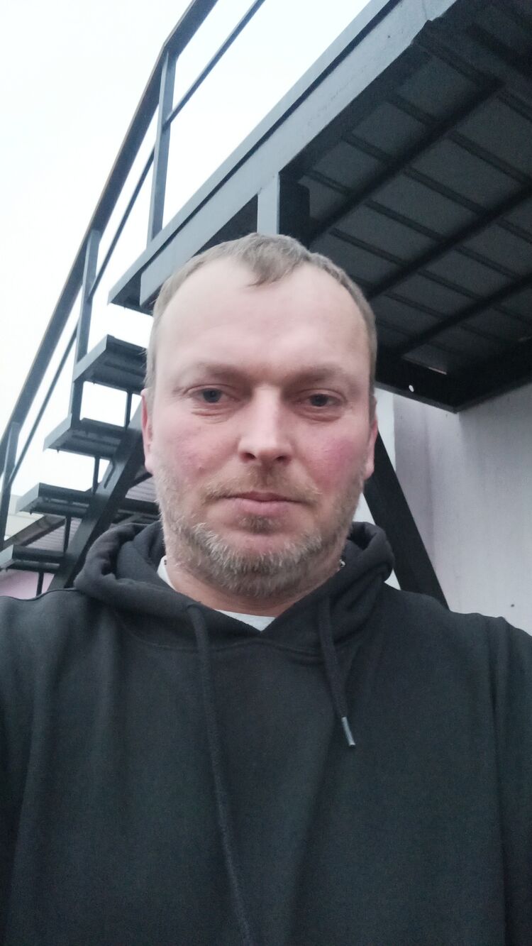  48589903  , 44 ,    