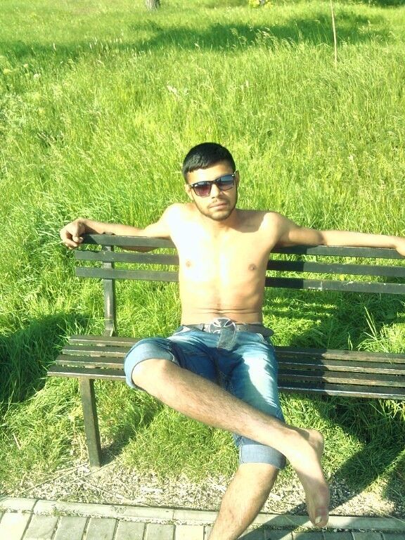  6182883  Ianik, 31 ,    