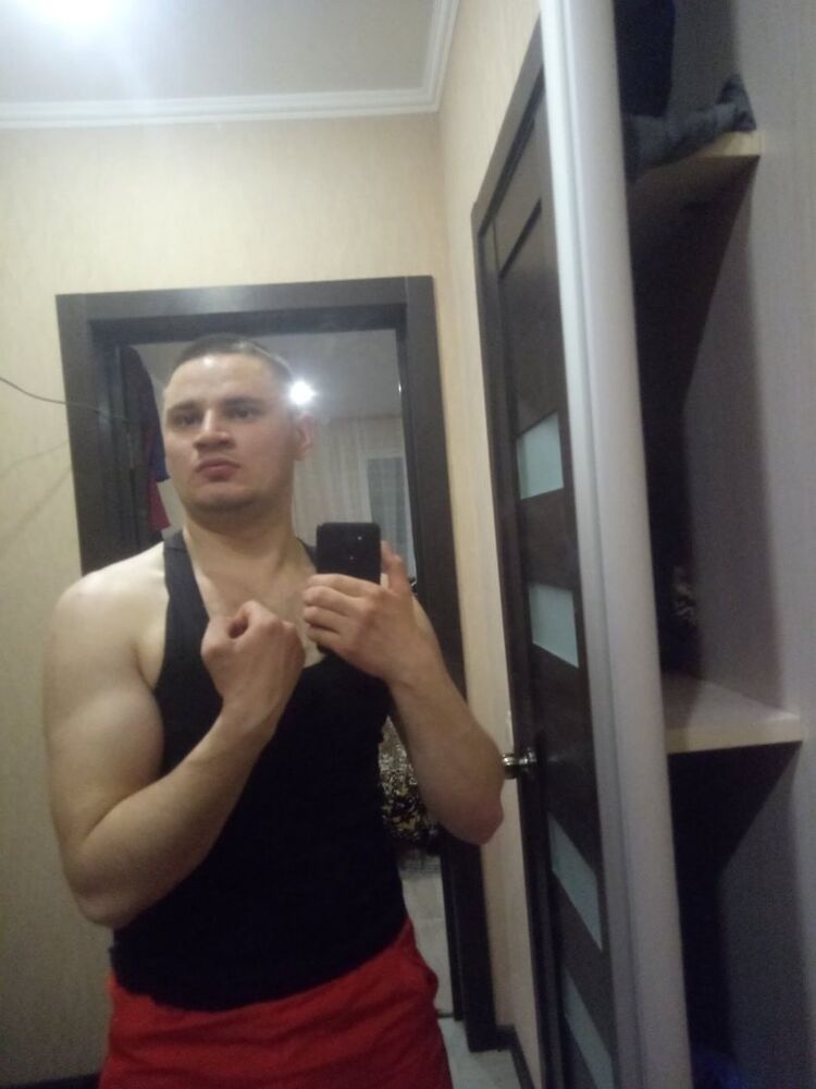  ,   Rafael, 30 ,  